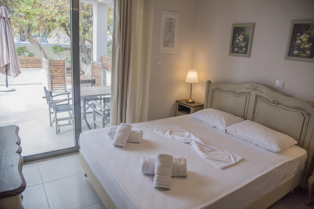 Casa Christabella Daire Paralia Vrachou Dış mekan fotoğraf